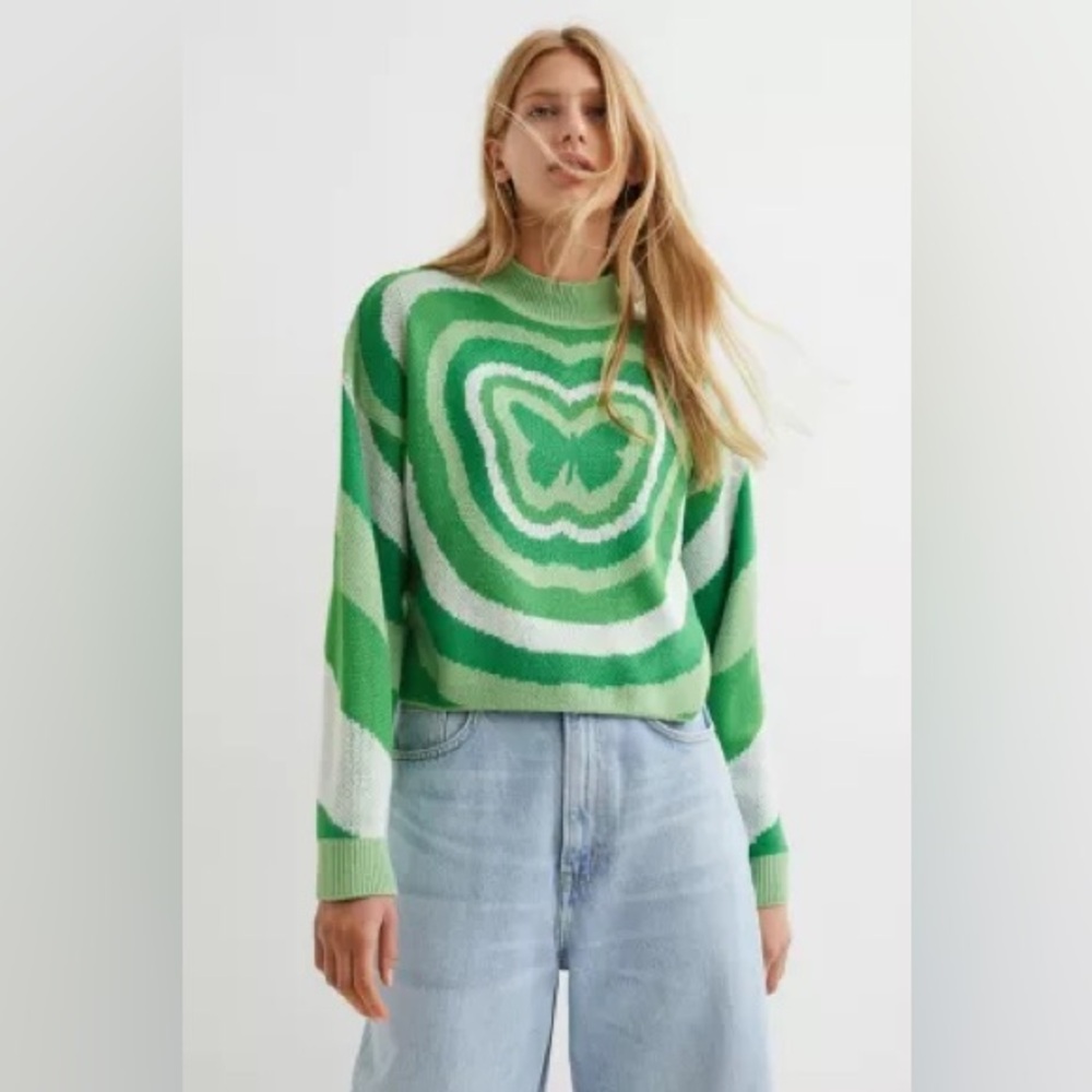 ⭐️2/40 | H&M Divided | Jacquard-Knit Sweater Butterfly Green | Size Medium